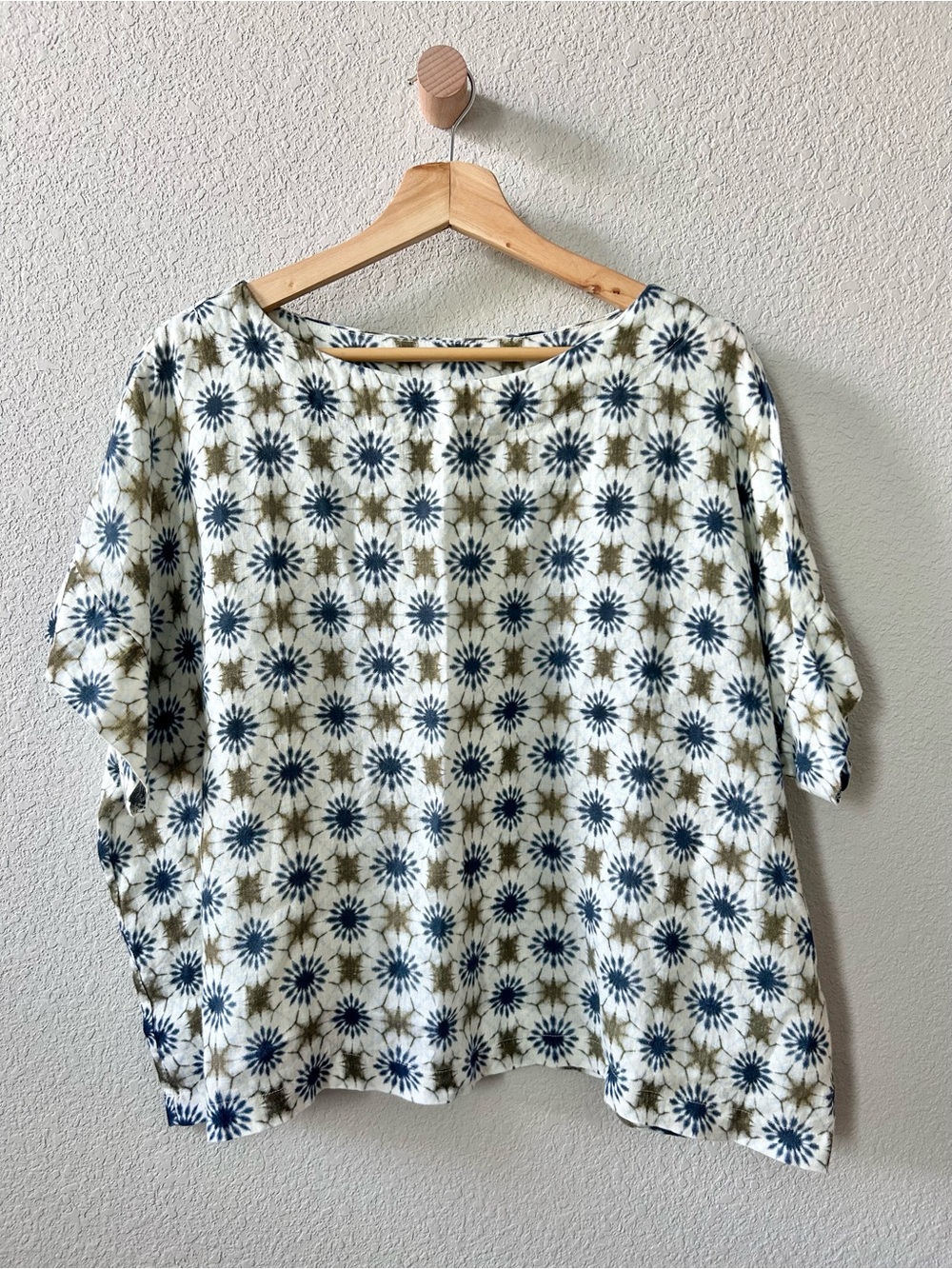 Bryn Walker Orla Shirt Size Medium 100% Linen Boxy Top Blue Green White